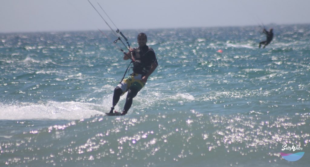 Pedro Carriço a fazer kitesurf