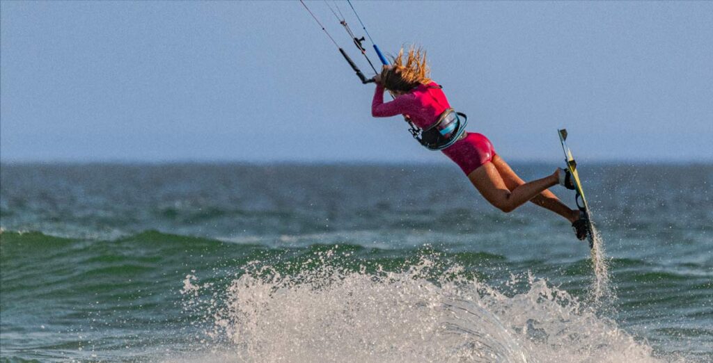 Ana Silva Kitesurf jump